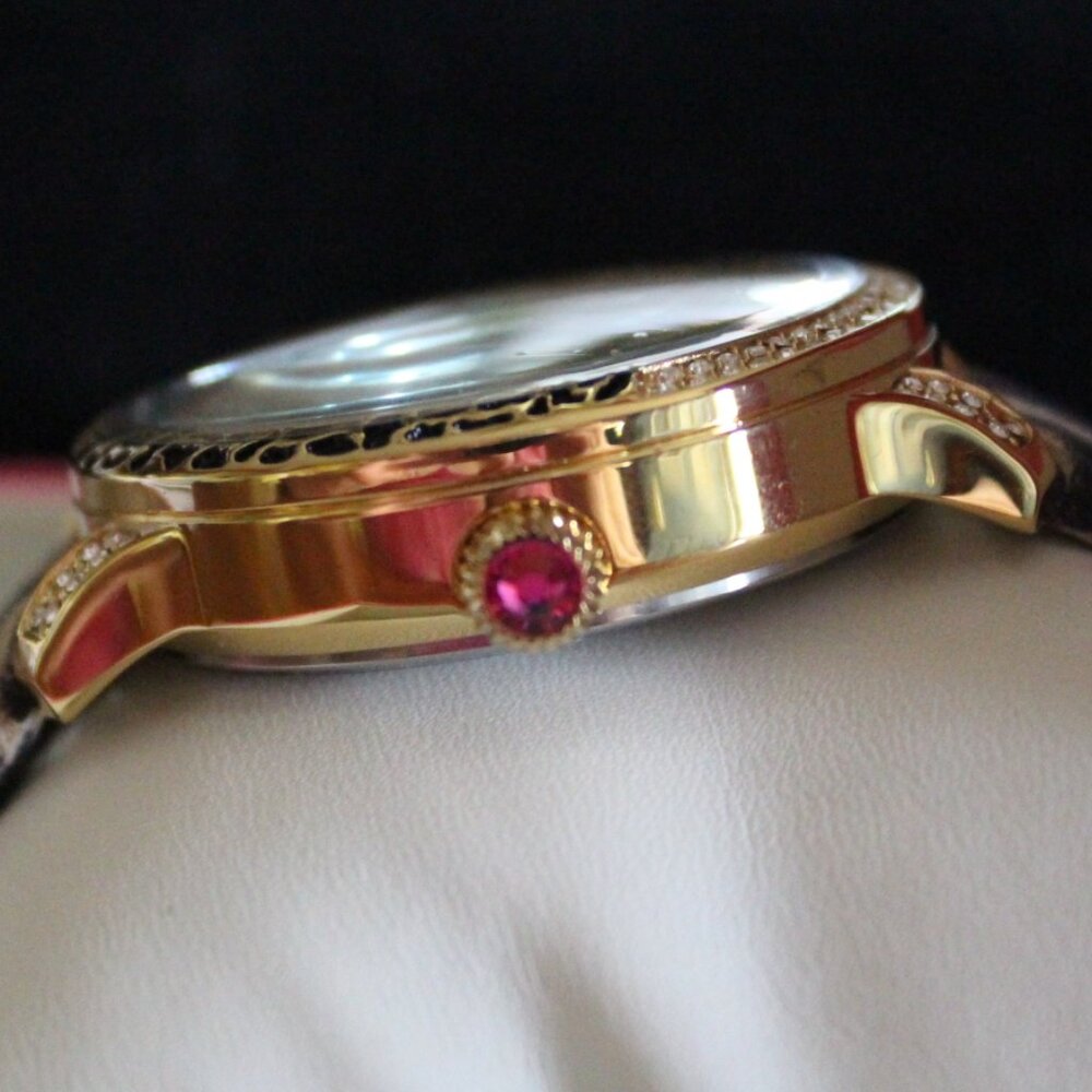 BRAND NEW AUTHETIC BETSEY JOHNSON LEOPARD BLING WRISTWATCH STUNNING!! - Picture 3 of 10